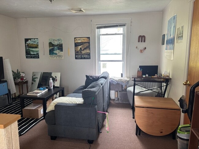 Building Photo - 41 Whipple St