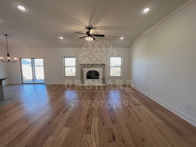 Building Photo - Tontitown - Single-Family Home- Beautiful Applewood Plan