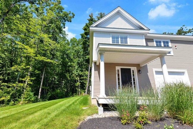 Building Photo - 240 Knollwood Way