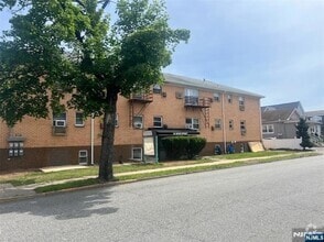 Building Photo - 34 Wisse St