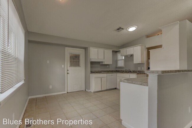 Building Photo - 3 br, 2 bath House - 1416 NW 104th Terrace