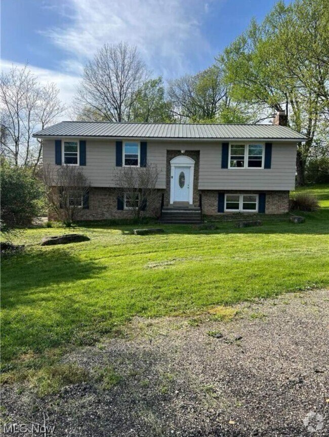 Apartments For Rent in Lewisville, OH with Extra Storage 1 Rentals
