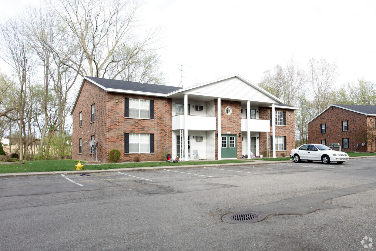 Primary Photo - Colonial Village