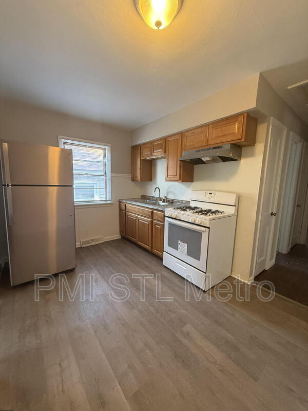 Foto del edificio - 156 Fermo Ave