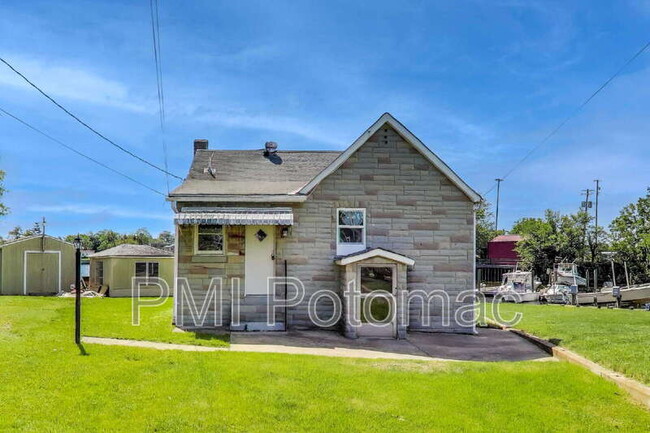 Building Photo - 8349 Bear Creek Dr