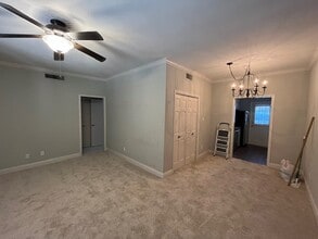 Building Photo - 4349 Bellaire Dr S