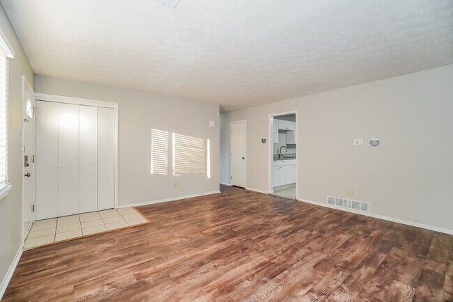 Foto del edificio - 8606 Canyon Cove Rd