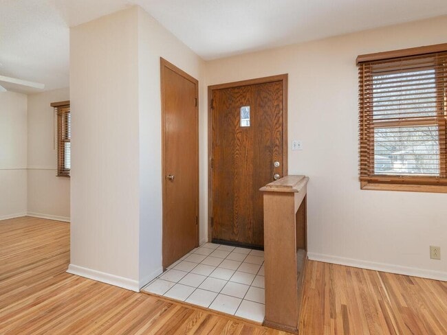 Foto del edificio - 6321 Wilryan Ave
