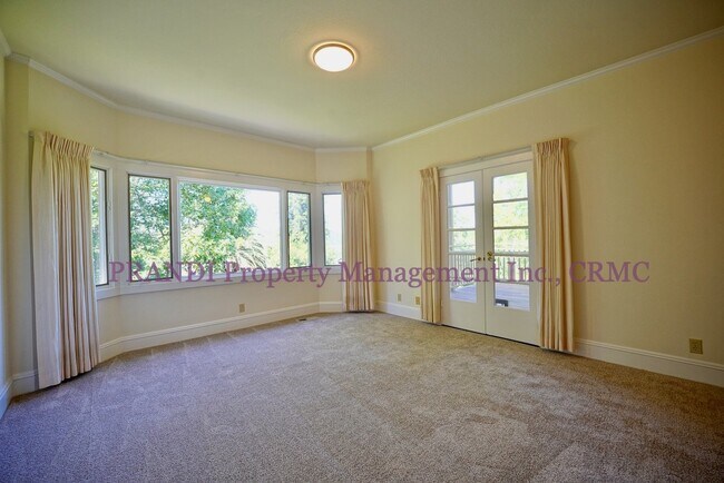 Foto del edificio - Charming 4 Bedroom Home with Granite Count...