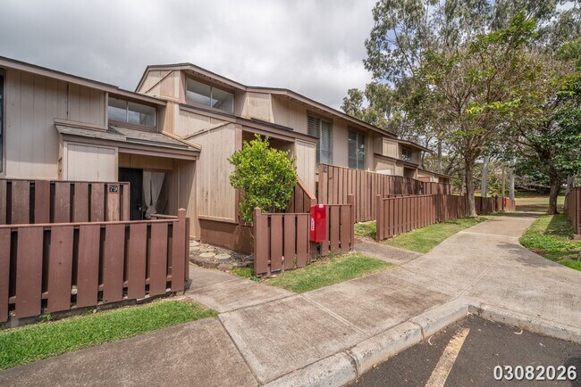 Foto del edificio - 3 bd, 1.5 ba townhome in Palehua Hale Community in Makakilo