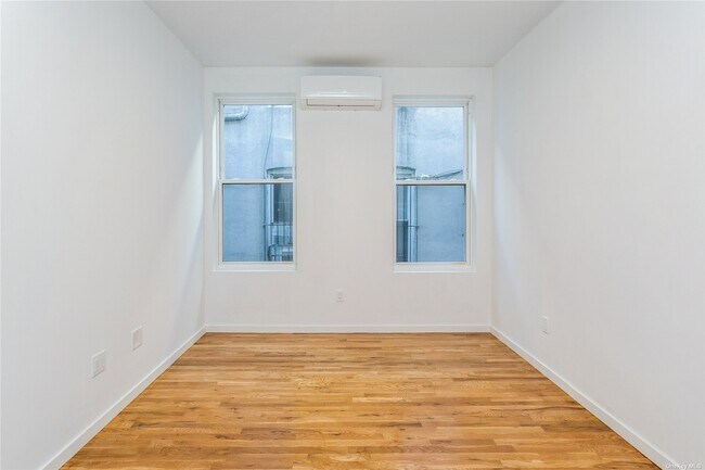 Foto del edificio - 31-35-35 89th St