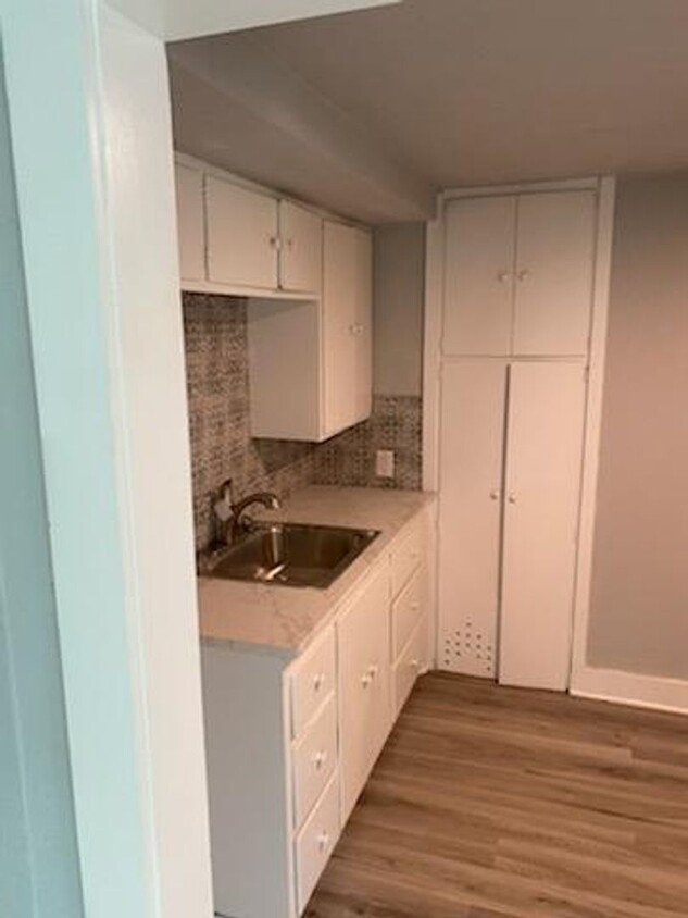 Foto principal - 610 1/2 SW J Ave.