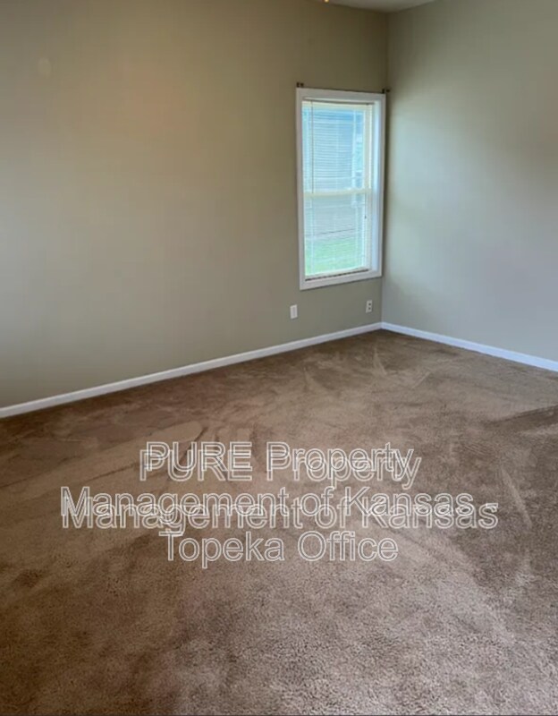 Building Photo - 2709 SE Taurus Ct