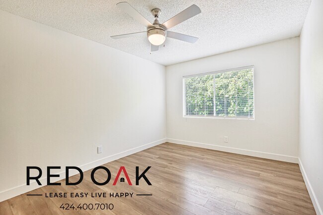 Foto del edificio - 6029 Carlton Way