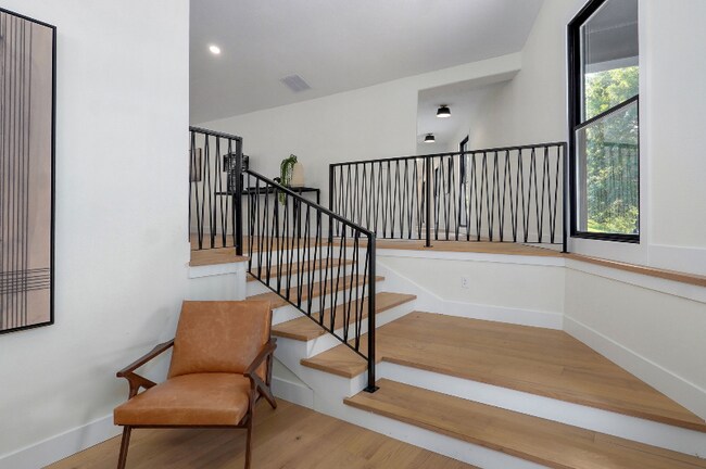 Foto del edificio - 5021 S Farm Rd 137