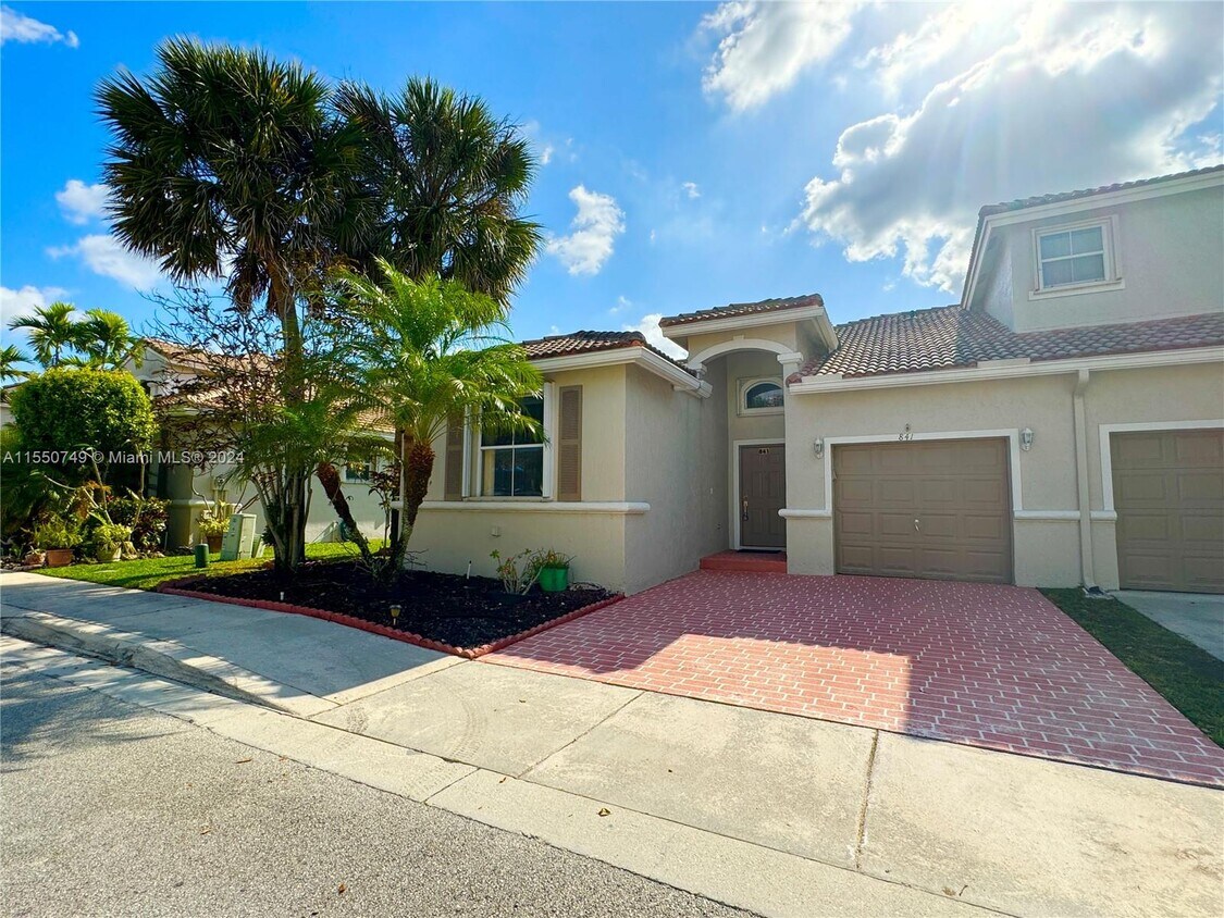 841 NW 130th Ave, Pembroke Pines, FL 33028 Townhome Rentals in