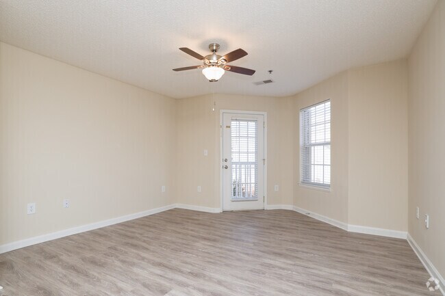 3BR, 2BA - 1,152 SF - Living Room - Rosewood at Clemson