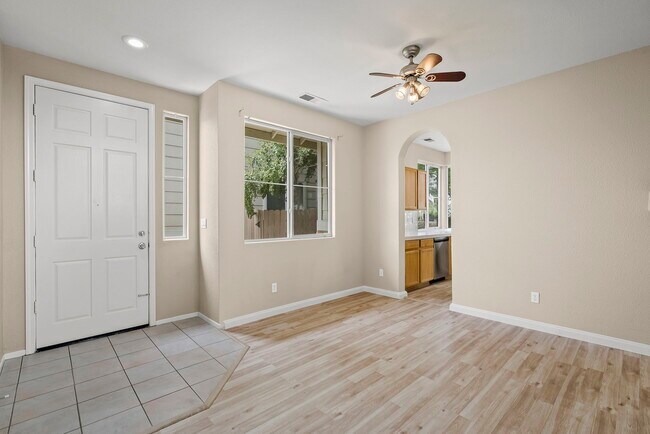 Building Photo - 3660 Heron's Landing Dr