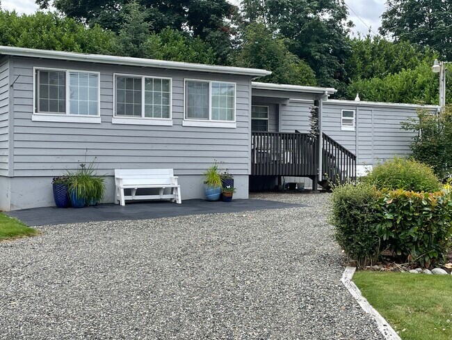 Foto del edificio - 6964 Birch Bay Dr