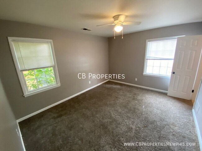 Foto del edificio - 10 W Mitchell Rd