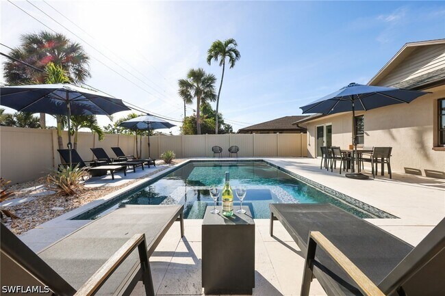 Foto del edificio - 648 96th Ave N