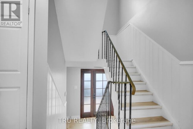 Building Photo - 52 Greenboro Crescent