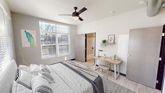 Building Photo - 2807 Oakland St