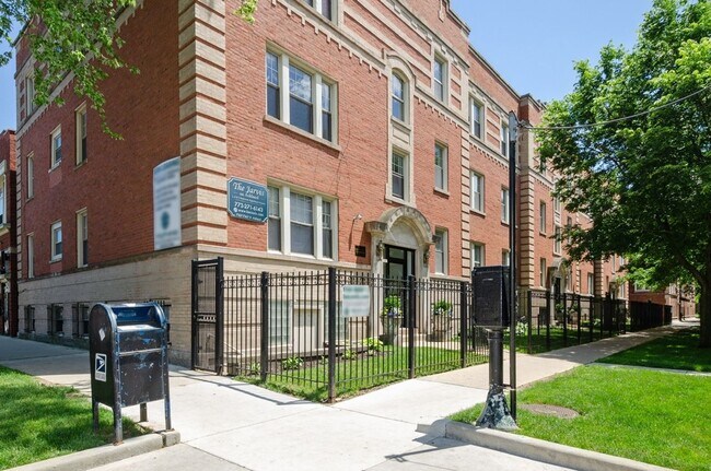 Foto del edificio - 7361 N Ashland Blvd