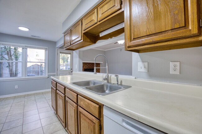 Foto del edificio - 5540 Finespun Last