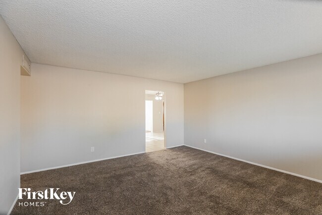 Building Photo - 3123 S George Dr