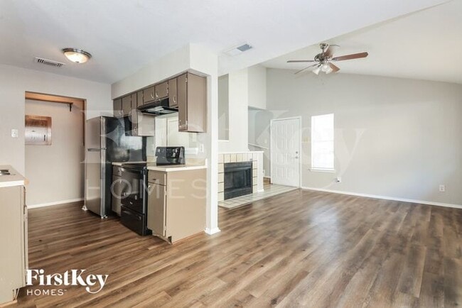 Foto del edificio - 2240 Tarpley Rd