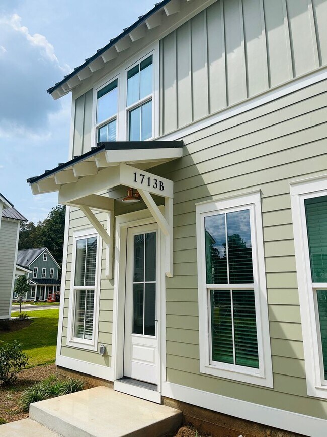 Foto del edificio - 1713 Jackson St