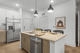 Building Photo - Rovena at Mt. Zion