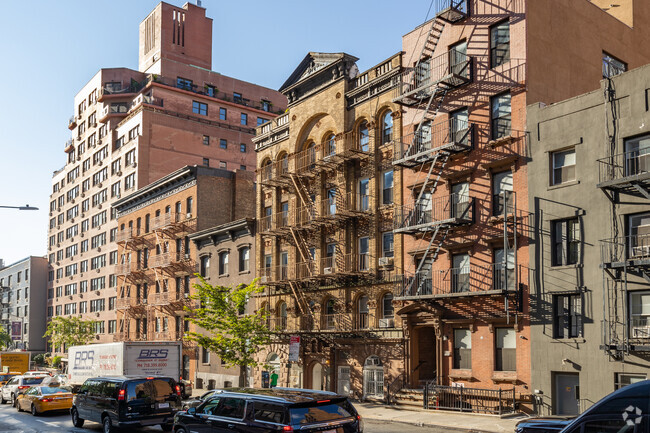 Foto del edificio - 220 E 36th St
