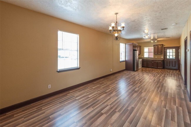 Foto del edificio - 4102 County Rd 190