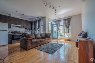 Building Photo - 5410 Rue Saint-André