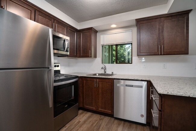Building Photo - 219 Lodean Dr