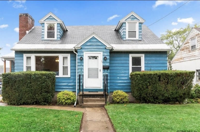 Front - 53 Wilson Ave