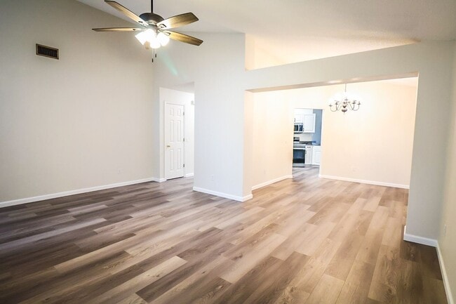 Foto del edificio - 3 bed 2 bath home in a quiet neighborhood