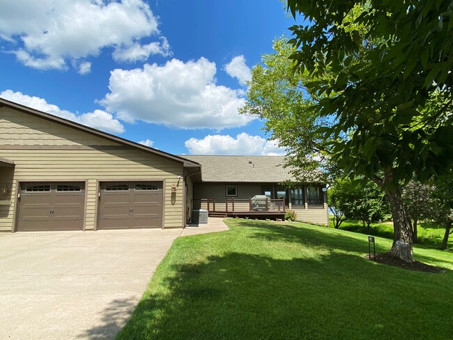 Building Photo - 3050 Clover Way