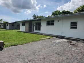 Building Photo - 1160 NE 200th Terrace