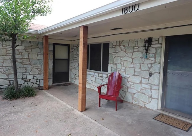 Building Photo - 1800 N Council Rd