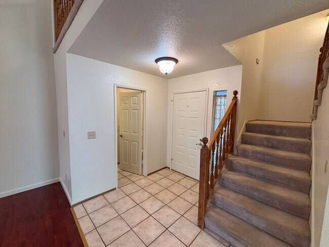 Foto del edificio - Charming Two Story Home