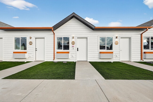 Building Photo - Rosewood Patio Homes