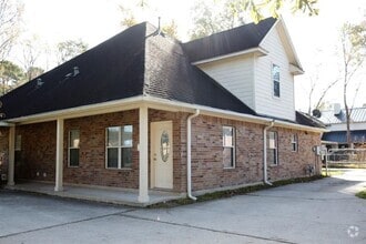 Building Photo - 194 Davis St