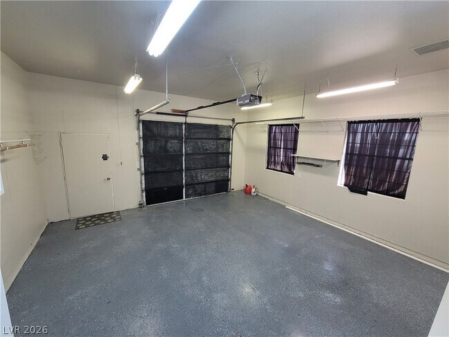 Foto del edificio - 1951 Jim Haworth