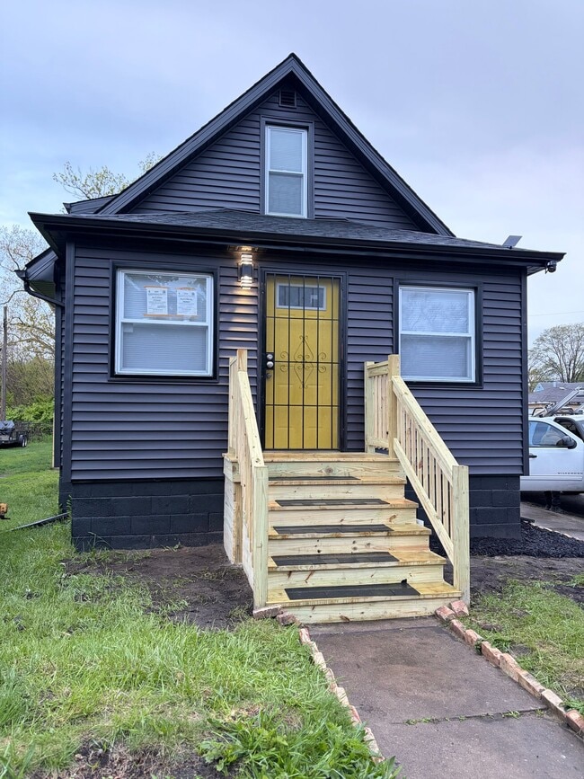 Building Photo - 2600 Pierce St