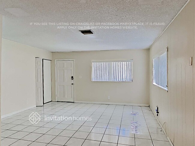 Building Photo - 4972 SW 4th St