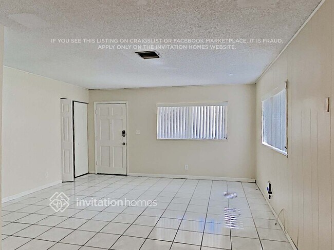 Foto del edificio - 4972 SW 4th St