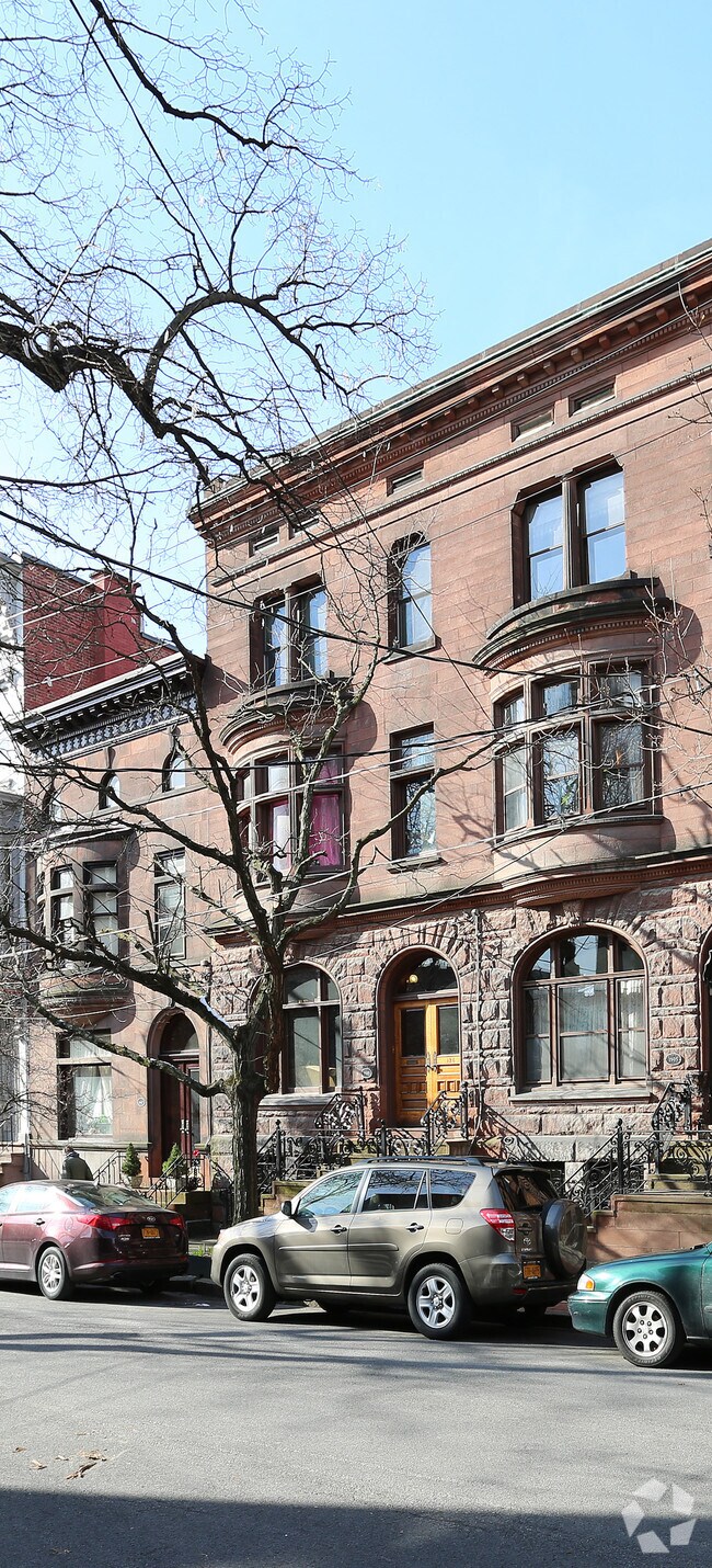 126 Lancaster St, Albany, NY 12210 Apartments Albany, NY